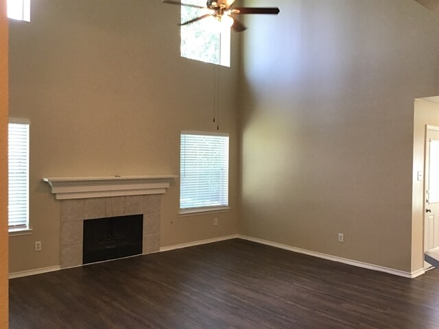 Building Photo - 4706 Buescher Ct