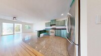 Building Photo - Spacious 3BD/3BA Home with Sunroom, Renova...