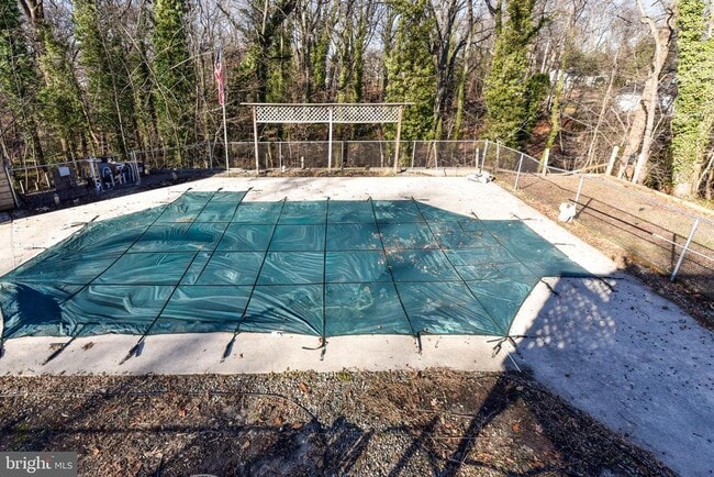 Building Photo - 722 Glenside Dr