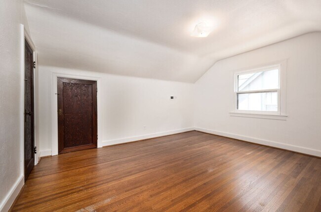 Building Photo - 1501 Clayton Ave