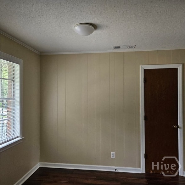 Building Photo - 4407 Caroline Dr