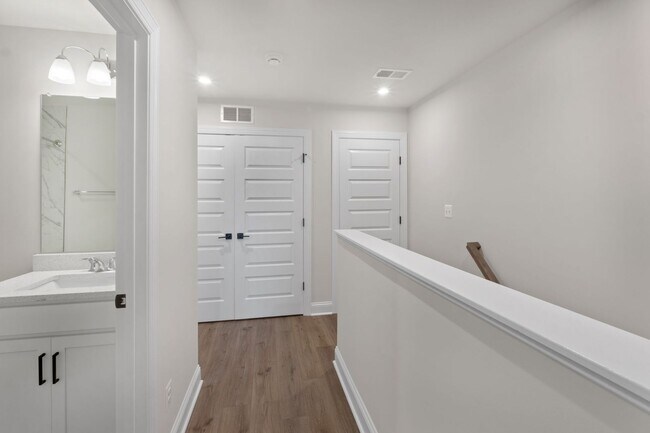 Building Photo - 2231 Leeham St