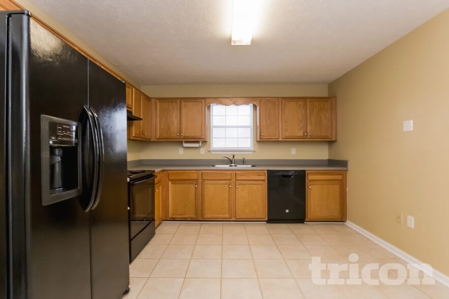 Building Photo - 7124 Crystal Creek Pl