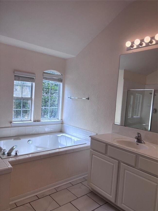 Building Photo - 1704 Lynnville Trail