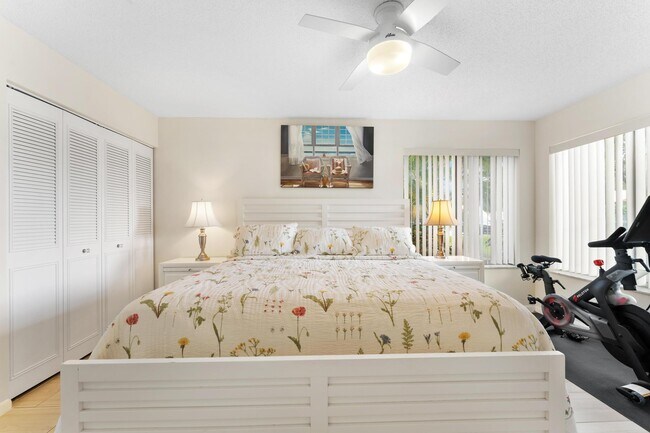 Building Photo - 5312 Bosque Ln