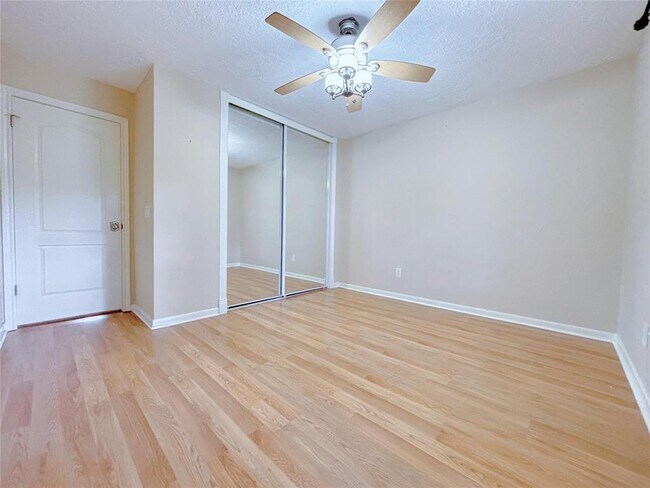 Building Photo - 14718 Atterbury Dr
