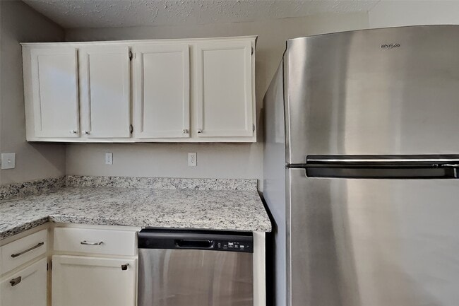 Building Photo - 11831 Oakner Dr
