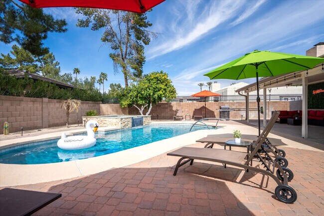 Building Photo - 14836 N Moon Valley Dr