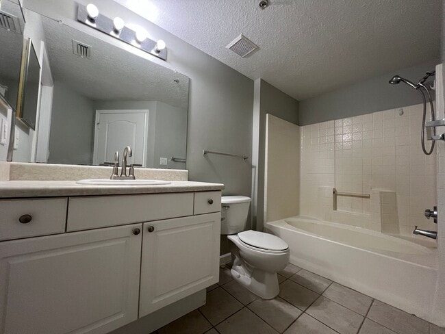 Building Photo - Fairways Condo in Vero Beach