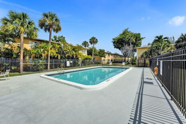 Building Photo - Gorgeous 2 bedroom 1 bath