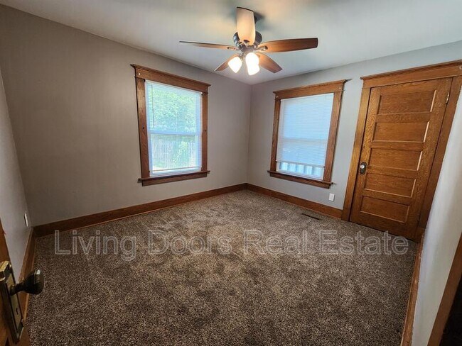 Building Photo - 1811 S 23rd St