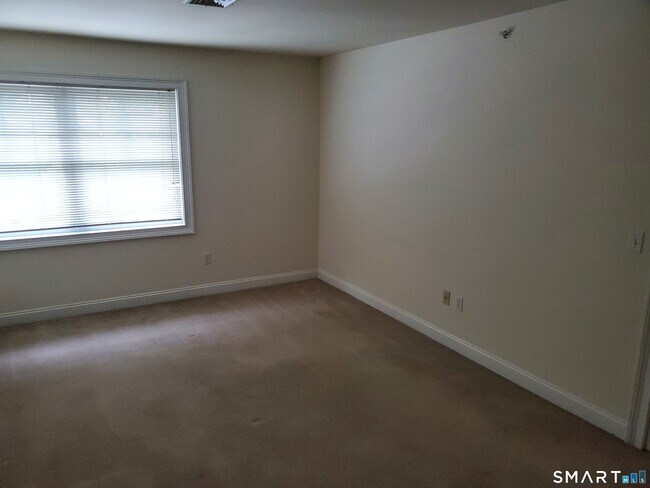 Building Photo - 365 Westport Ave