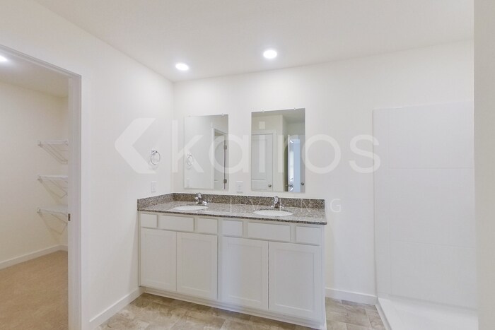 Building Photo - 3918 NE Billie Ln