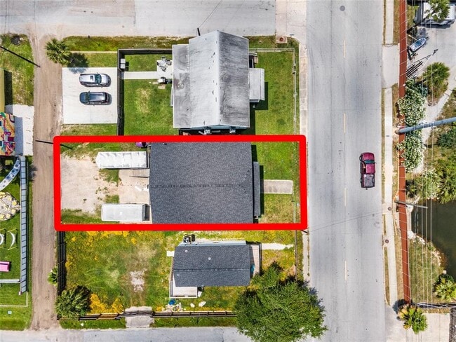Building Photo - 6203 Heards Ln