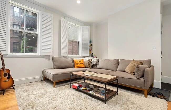 Building Photo - Secure This Beautiful Unit Today
