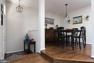 Building Photo - 6326 Dunman Way