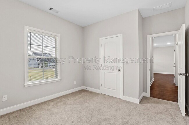 Building Photo - 214 Andrews Ln