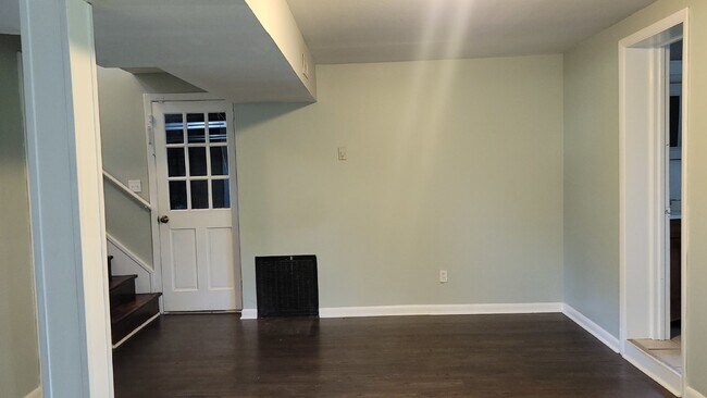 Building Photo - Beautiful  & Charming 4-Bedroom Home with ...
