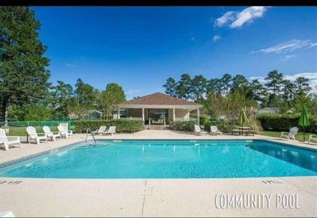 Building Photo - 2935 Glen Ives Dr