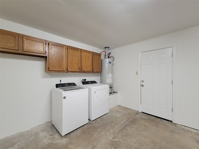 Building Photo - 12611 Dermott Dr