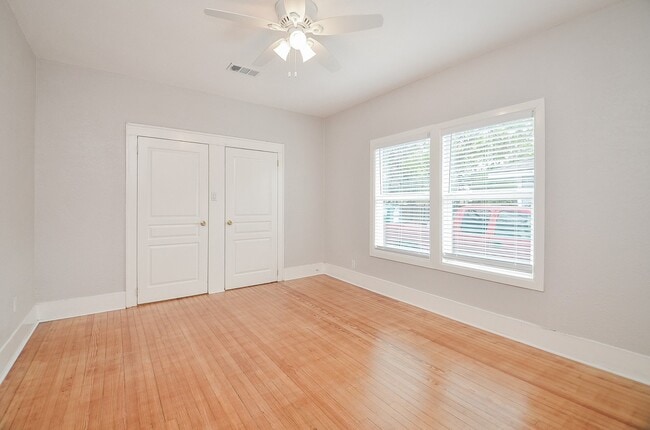 Building Photo - 4333 Harby St