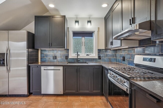 Building Photo - 108 Burlington Ave