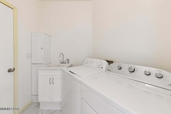 Building Photo - 709 Caughlin Glen