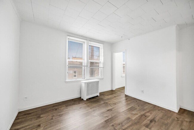Building Photo - 41 Bloomfield Ave