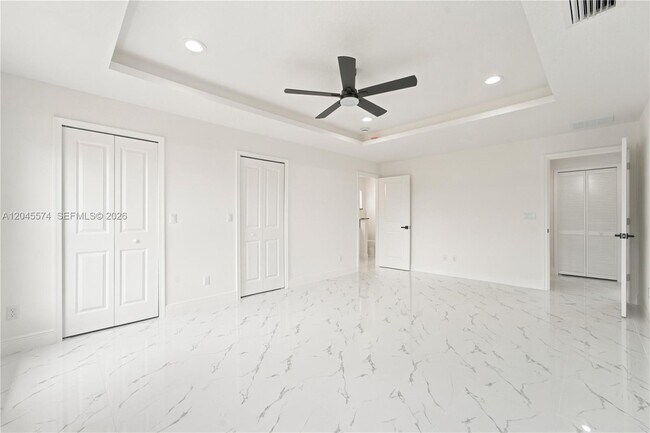 Building Photo - 5203 Birch Dr