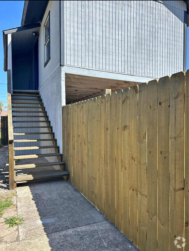 Building Photo - 75 Vera Cruz Ave