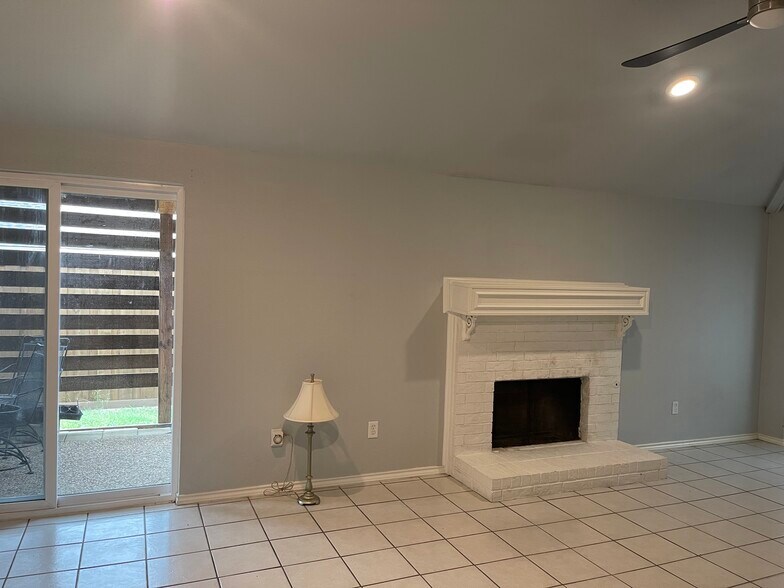 Building Photo - 1508 Nest Pl