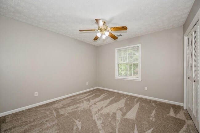 Building Photo - 1763 Sherman Ln