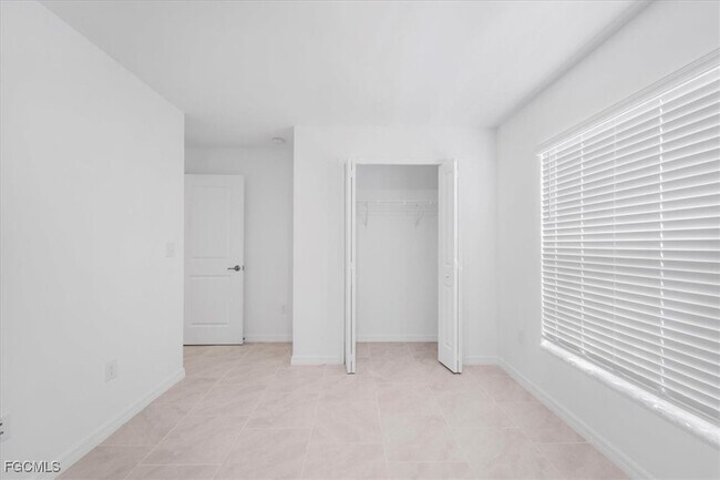 Building Photo - 2224 NW 23rd Terrace