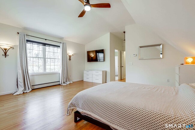 Building Photo - 46 Cow Hill Rd