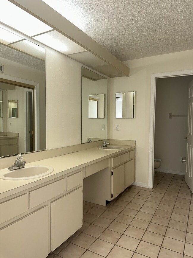 Building Photo - Quail Run Community