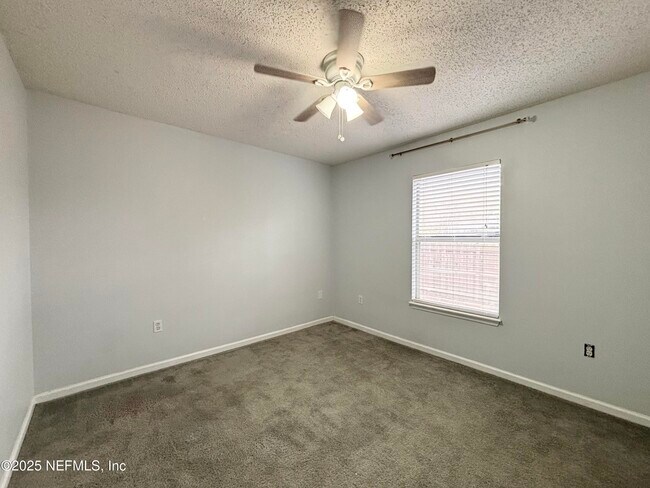 Building Photo - 1613 Teaberry Dr