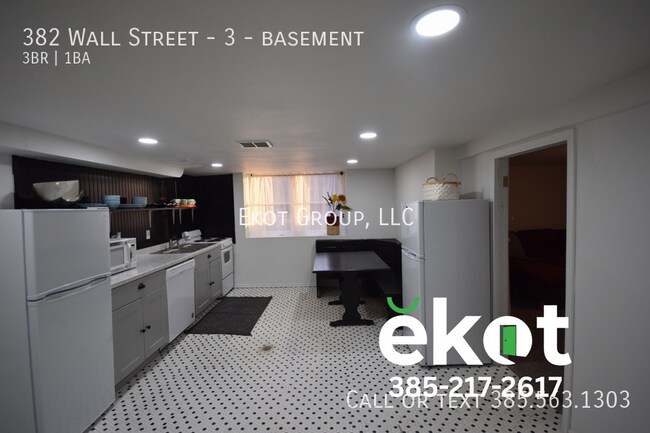 Building Photo - 382 Wall St