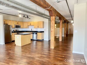 Building Photo - 1 Bedroom Loft For Rent in the River Market