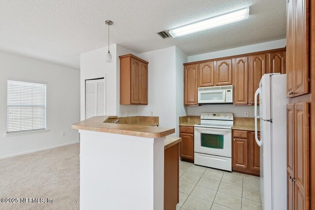 Building Photo - 7202 Deerfoot Cir