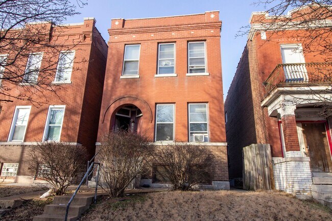 Building Photo - 3407 Winnebago St