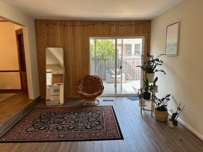 Building Photo - 5100 N Idlewild Ave