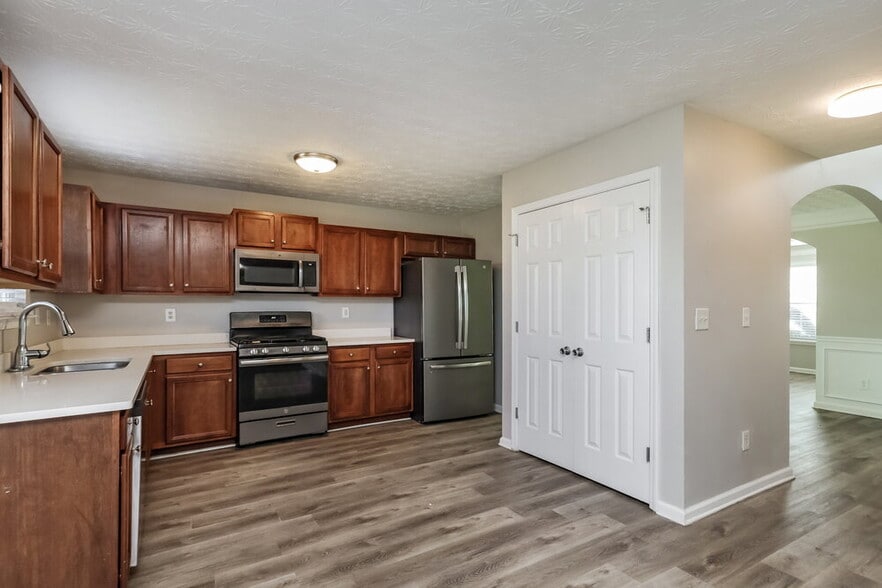 Building Photo - 35 Franklin Way