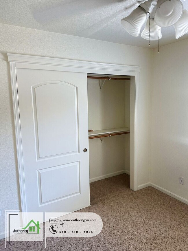 Building Photo - 2709 Citrine Ave