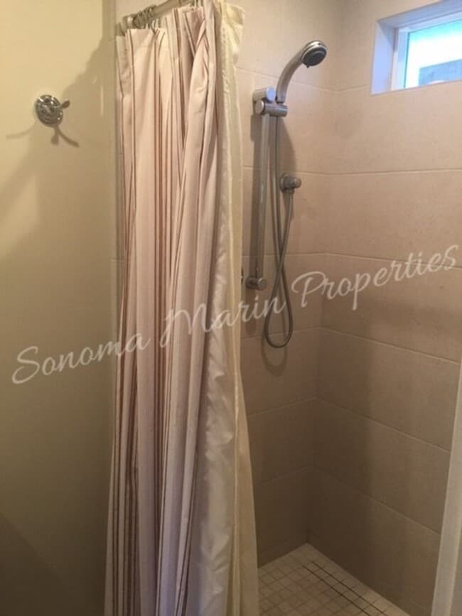 Building Photo - Great 3br/2ba Rincon Valley Home ~ Sonoma ...