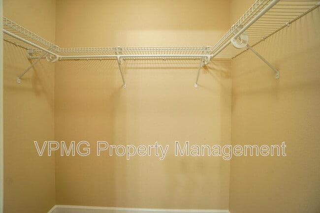 Building Photo - 1403 SE 194th Pl