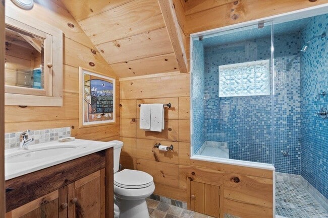 Building Photo - 36 Moses Pond Rd