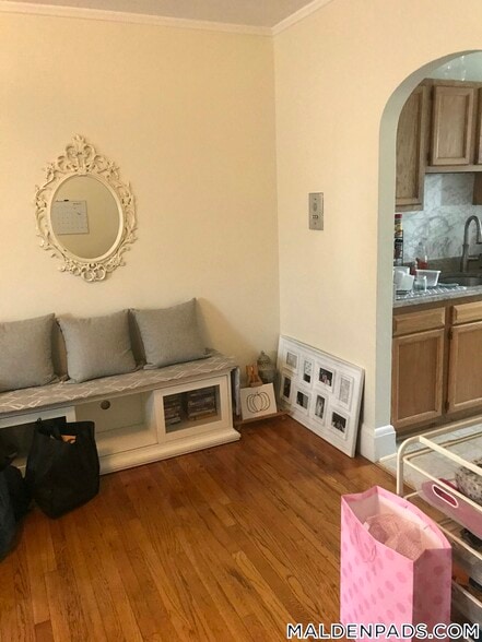 Building Photo - 349 Pleasant St