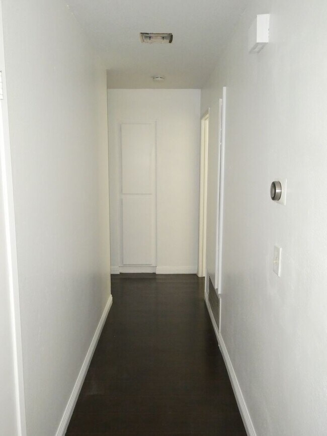 Building Photo - Single Story 3 Bedroom Home for Rent in Sa...