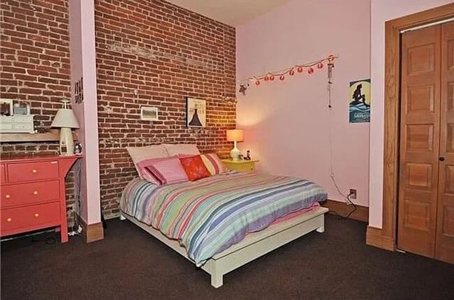 Building Photo - Available November 12