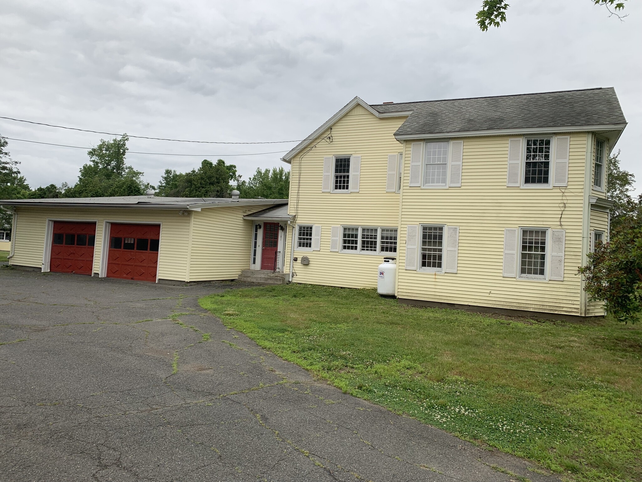 Building Photo - 61 Old Amherst Rd